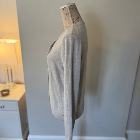 Aritzia gray cardigan sweater (L) - Picture 4 of 8